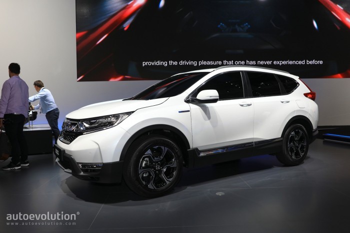 HONDA CRV 2018 với nhiều ưu đãi tốt khi đặt cọc xe trong tháng 11 tại Quảng Bình