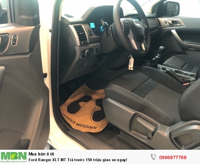 Ford Ranger XLS MT Trả trước 150 triệu giao xe ngay!