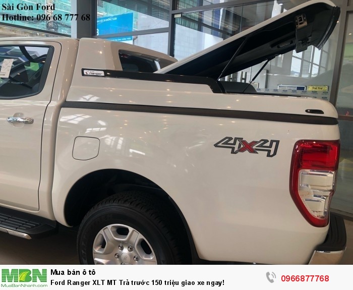 Ford Ranger XLS MT Trả trước 150 triệu giao xe ngay!