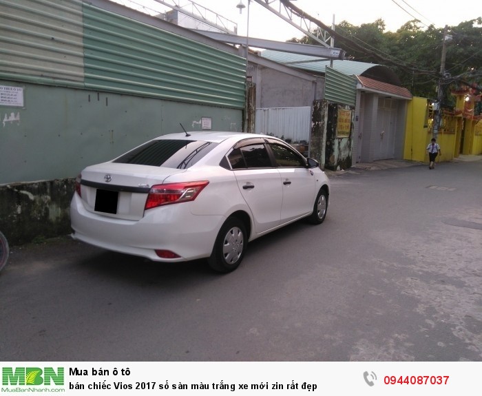 bán chiếc Vios 2017 số sàn màu trắng xe mới zin rất đẹp