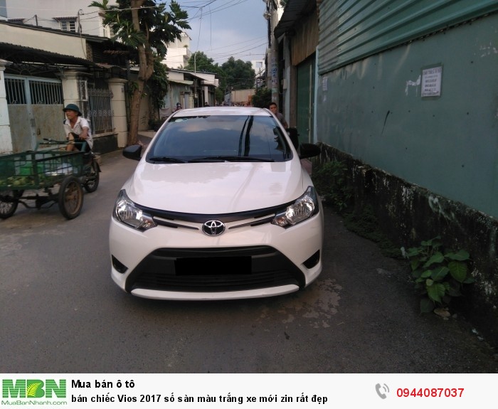bán chiếc Vios 2017 số sàn màu trắng xe mới zin rất đẹp