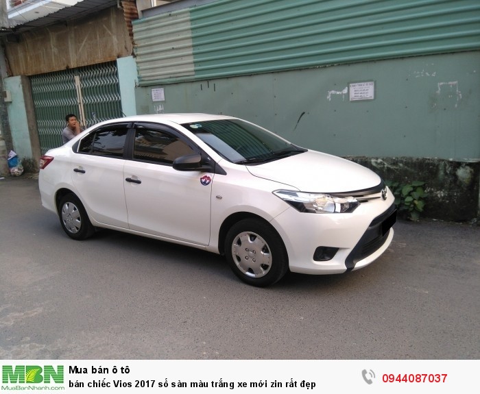 bán chiếc Vios 2017 số sàn màu trắng xe mới zin rất đẹp