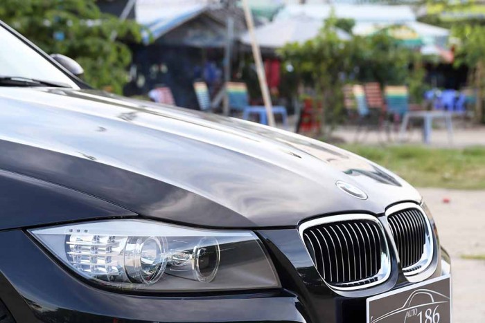 BMW 320i model 2010