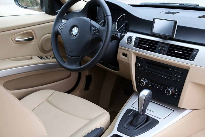 BMW 320i model 2010