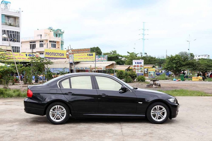 BMW 320i model 2010