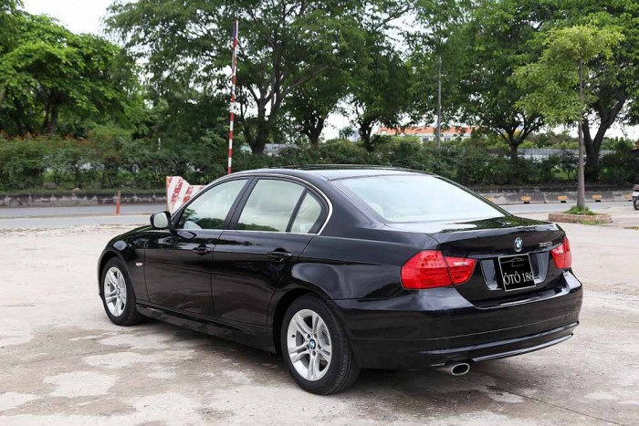 BMW 320i model 2010