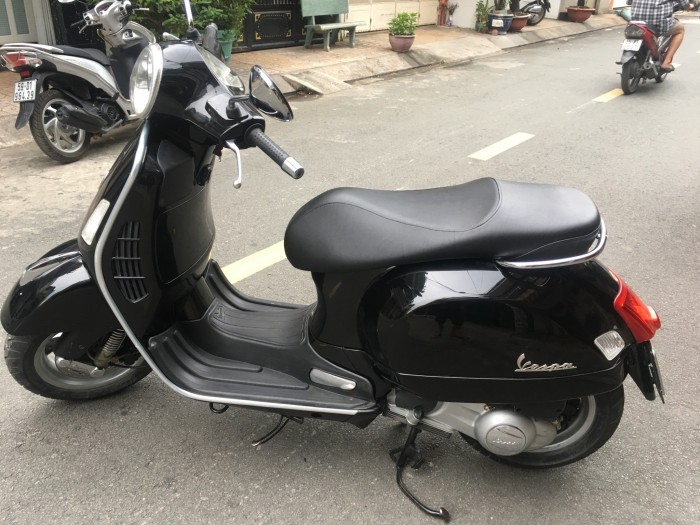 Vespa GTS Ý nhập thùng 2010 trùm mền, 1 chủ, 2 đĩa