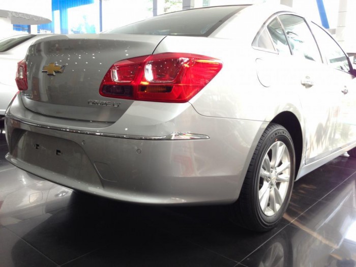 Khách hàng quá sốc khi biết số tiền trả trước cho chevrolet Cruze