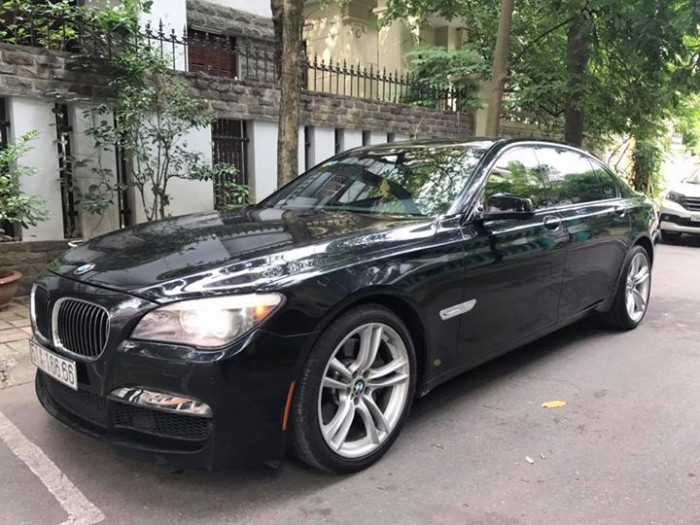 BMW 750 Li model 2011