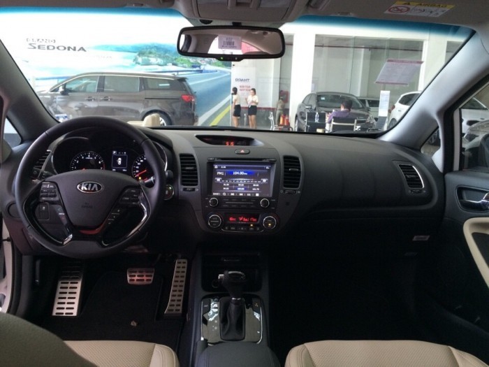 KIA Cerato 1.6AT