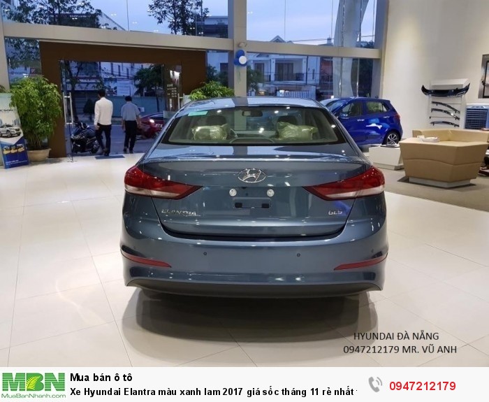 Xe Hyundai Elantra màu xanh lam 2017 giá sốc tháng 11 rẻ nhất thị trường