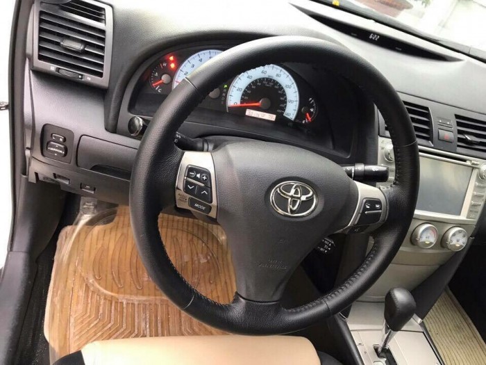 Cần bán nhanh Toyota Camry SE 2.5AT 2009 ĐKLĐ 2010 màu trắng nhập Mỹ