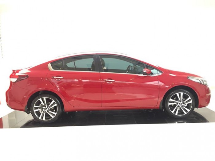 Kia Cerato - Chương Trình giá sốc - số lượng có hạn - lấy xe với 130 tr