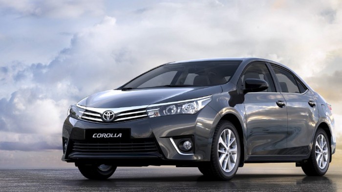 Corolla altis 1.8 E số sàn hỗ trợ trả góp lên tới 80%