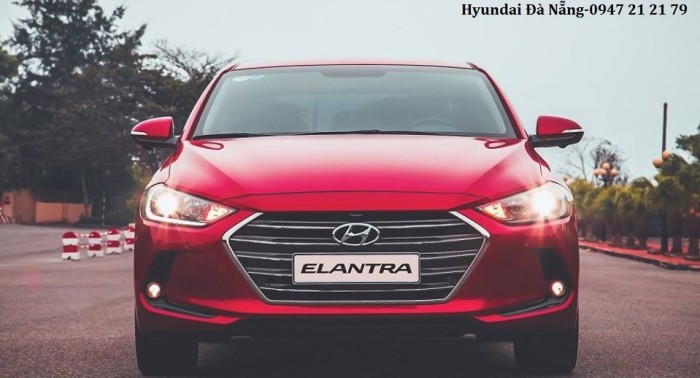 Xe Hyundai Elantra 2017 màu đỏ- Đà nẵng giá sốc, rẻ nhất thị trường