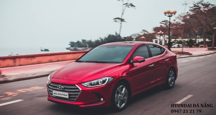 Xe Hyundai Elantra 2017 màu đỏ- Đà nẵng giá sốc, rẻ nhất thị trường