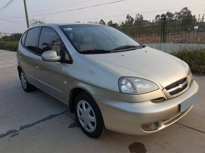 Em muốn bán xe Chevrolet Vivant đời 2009 màu vàng cát số sàn rất đẹ