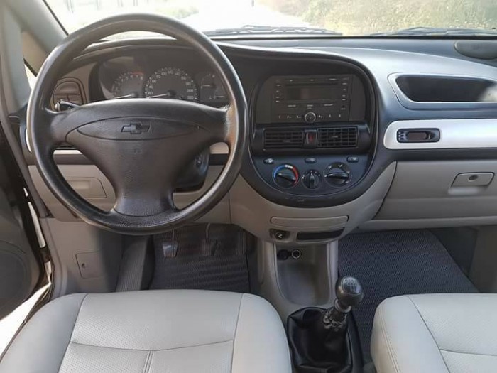 Em muốn bán xe Chevrolet Vivant đời 2009 màu vàng cát số sàn rất đẹ