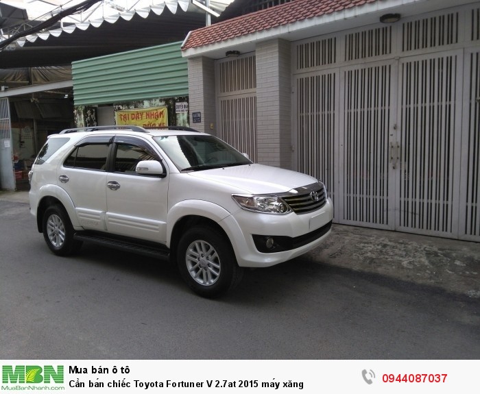 Cần bán chiếc Toyota Fortuner V 2.7at 2015 máy xăng