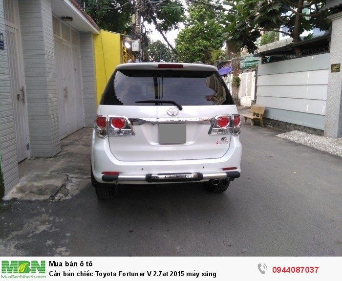 Cần bán chiếc Toyota Fortuner V 2.7at 2015 máy xăng