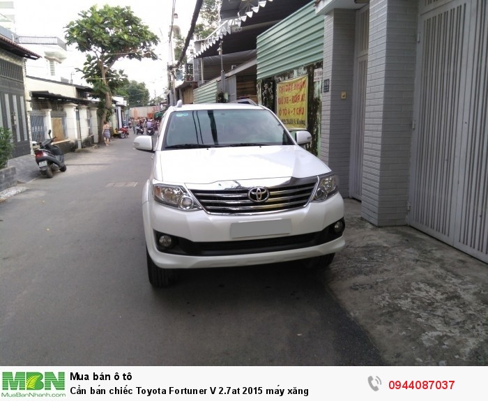 Cần bán chiếc Toyota Fortuner V 2.7at 2015 máy xăng