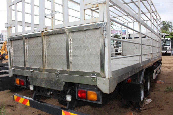 Xe tải Daewoo chân rút 15 tấn đóng thùng các loại