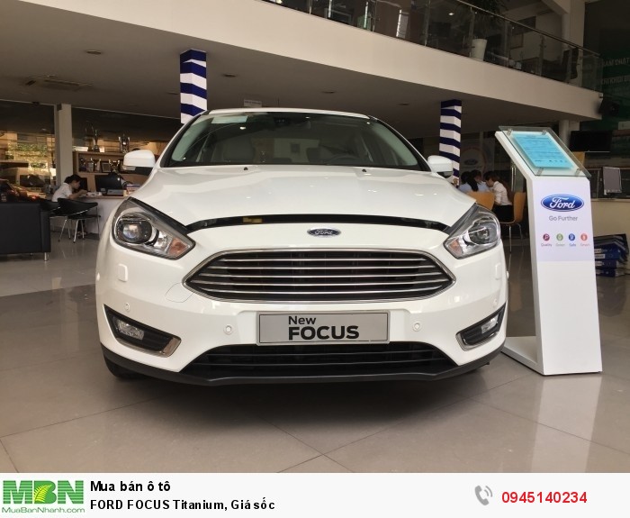 FORD FOCUS Titanium, Giá sốc