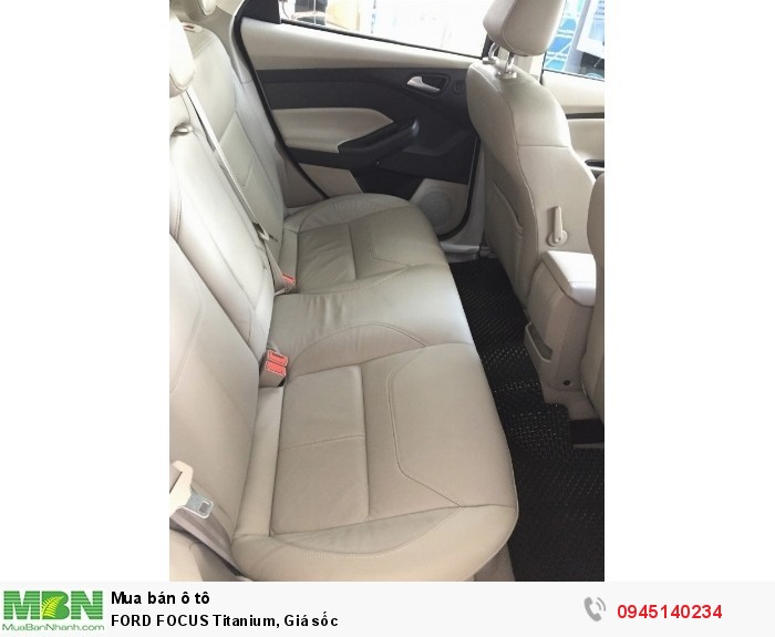 FORD FOCUS Titanium, Giá sốc