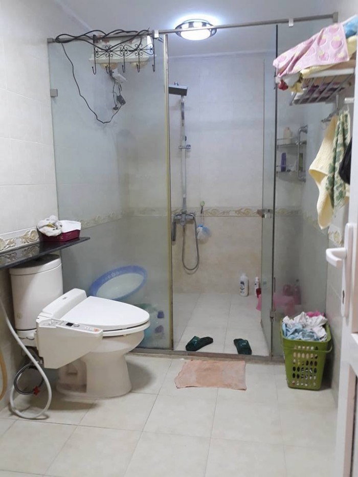 Nhỉnh 2 tỷ có nhà Kim Ngưu 40m2, mặt tiền 4.5m, nhà đẹp, ngõ rộng.