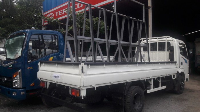 Xe tải Teraco chở kính 2t3