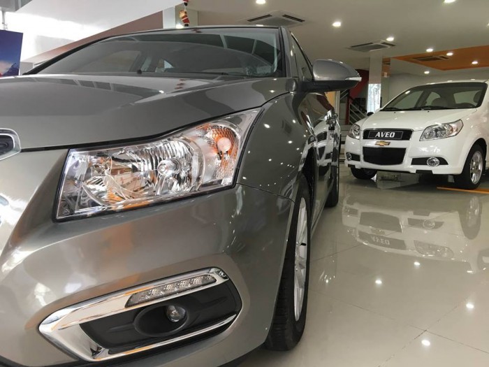Chevrolet cruze nhận xe ngay với giá không tưởng