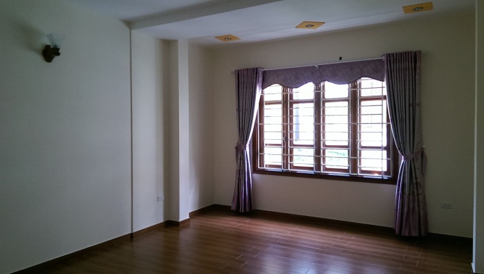 Bán nhà ngõ 896 Nguyễn Khoái Hoàng Mai Dt 40m2x4t  ô tô vào