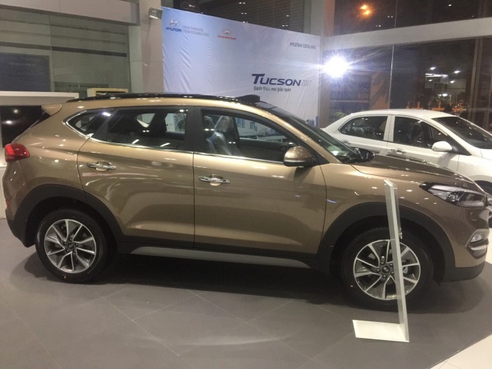 Xe HYUNDAI TUCSON Đà Nẵng 2017 màu nâu  giá sốc, rẻ nhất thị trường