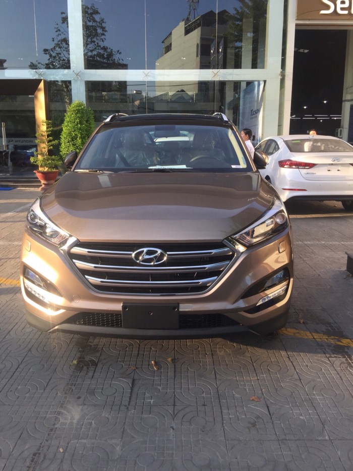 Xe HYUNDAI TUCSON Đà Nẵng 2017 màu nâu  giá sốc, rẻ nhất thị trường