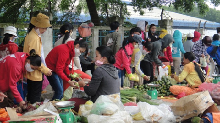 Bán đất mặt tiền đường Mai Thị Tốt, đối diện chợ Bến Lức.