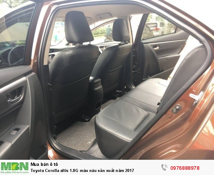 Toyota Corolla altis 1.8G màu nâu sản xuất năm 2017