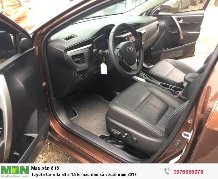 Toyota Corolla altis 1.8G màu nâu sản xuất năm 2017