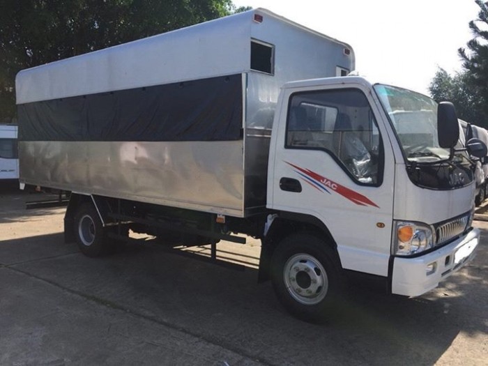 Xe tải jac 5 tấn giá rẻ, hỗ trợ vay vốn 70-90%, xe có sẵn giao ngay