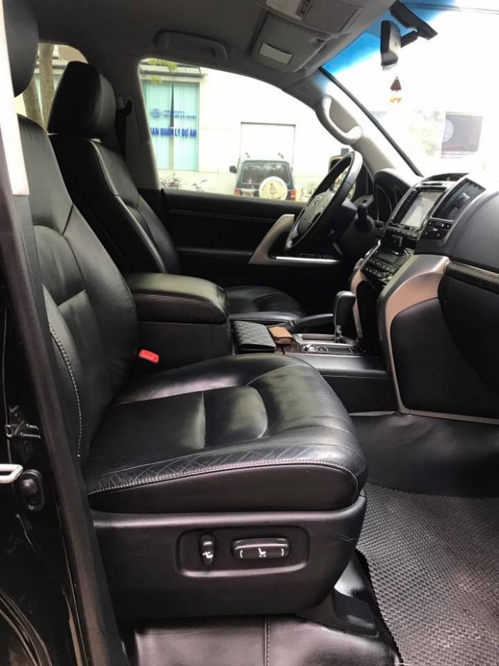 LandCruiser VX 4.6 2013
