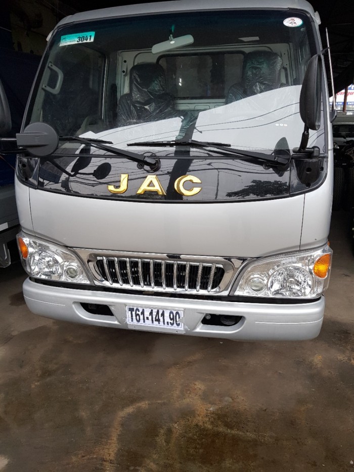 Bán xe tải Jac 2t4 giá tốt nhất Sài Gòn, hỗ trợ vay cao toàn quốc