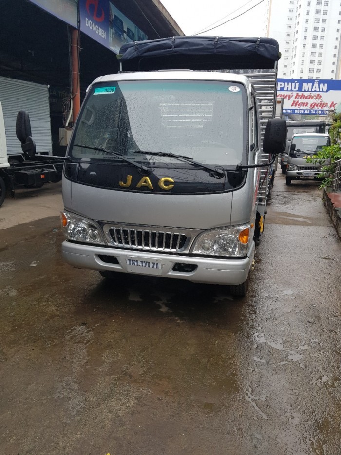 Bán xe tải Jac 2t4 giá tốt nhất Sài Gòn, hỗ trợ vay cao toàn quốc