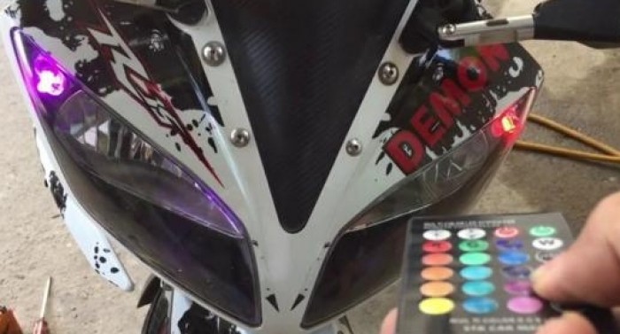 Đèn Led T10 Đổi Màu Theo Remote