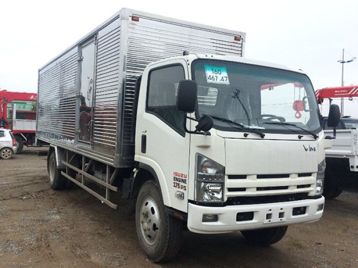xe tải isuzu 8T2 thùng kín giá bao nhiêu?