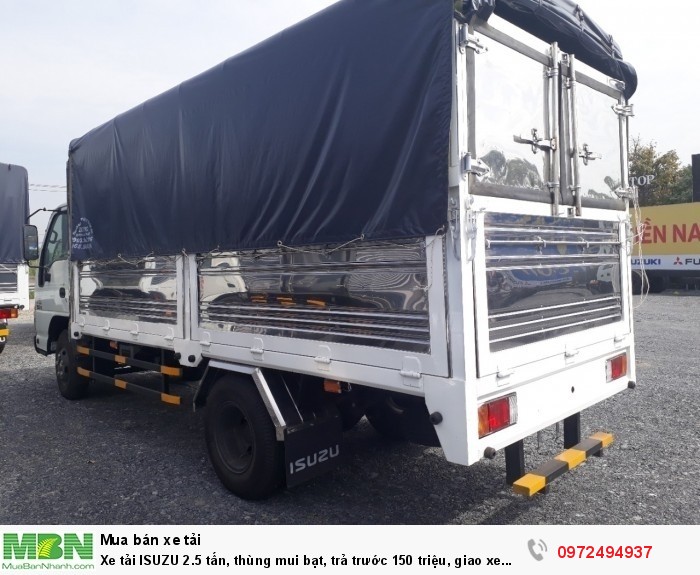 Xe tải ISUZU 2.5 tấn, thùng mui bạt, trả trước 150 triệu, giao xe ngay