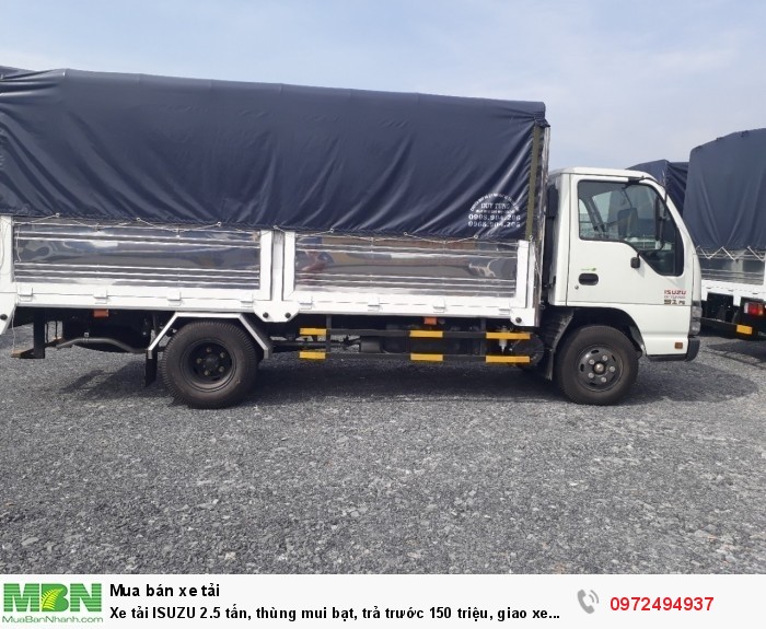 Xe tải ISUZU 2.5 tấn, thùng mui bạt, trả trước 150 triệu, giao xe ngay