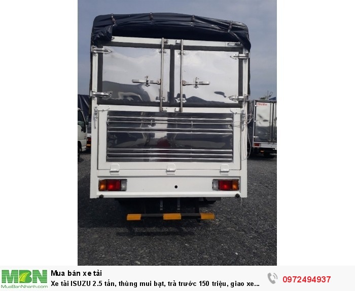 Xe tải ISUZU 2.5 tấn, thùng mui bạt, trả trước 150 triệu, giao xe ngay