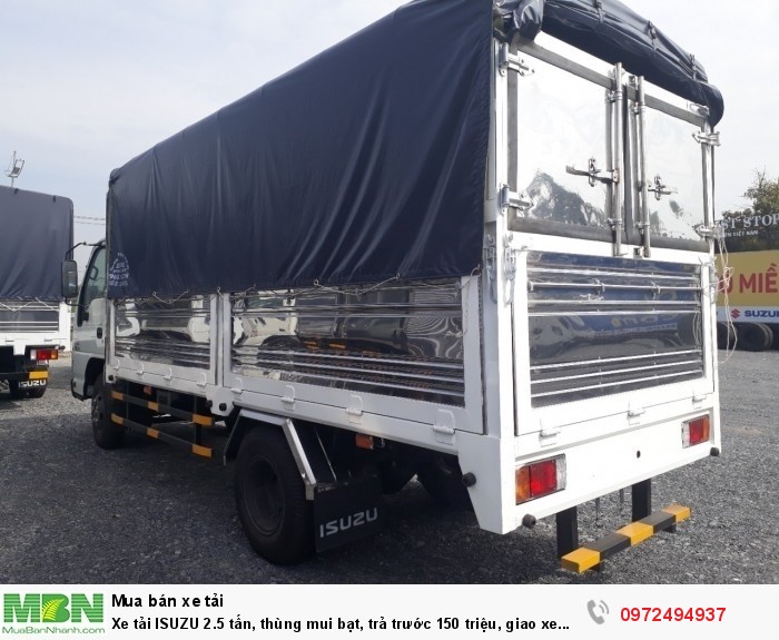 Xe tải ISUZU 2.5 tấn, thùng mui bạt, trả trước 150 triệu, giao xe ngay