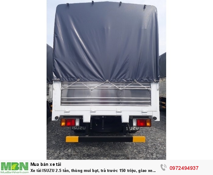 Xe tải ISUZU 2.5 tấn, thùng mui bạt, trả trước 150 triệu, giao xe ngay