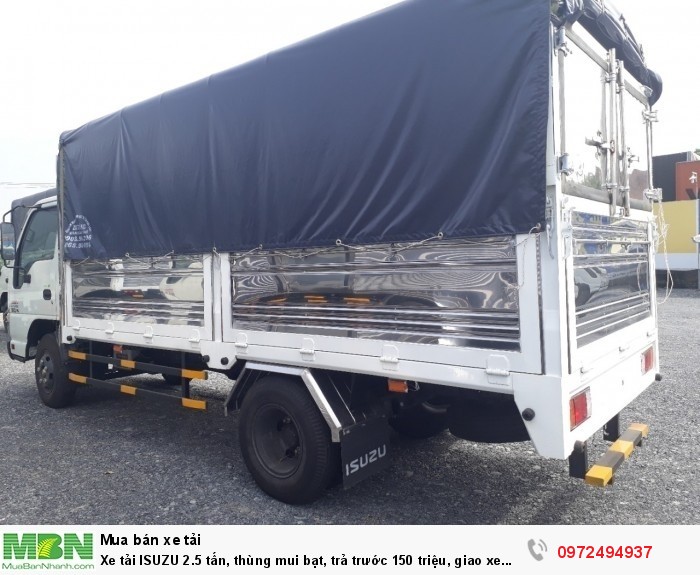 Xe tải ISUZU 2.5 tấn, thùng mui bạt, trả trước 150 triệu, giao xe ngay