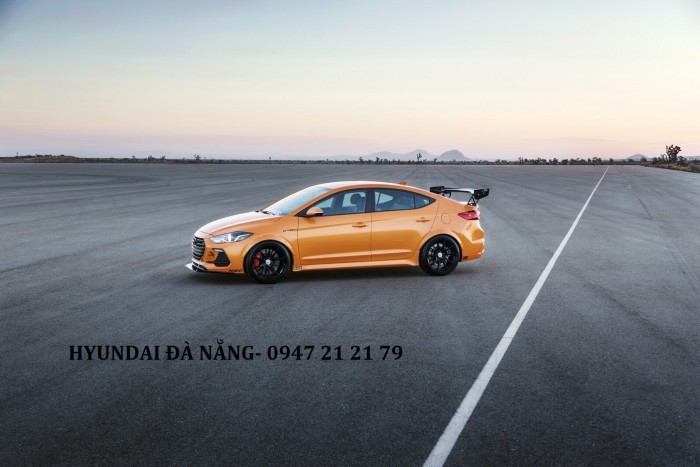 Xe Hyundai Elantra 2018 màu cam - Đà nẵng giá sốc, giảm  giá 80 triệu , rẻ nhất thị trường